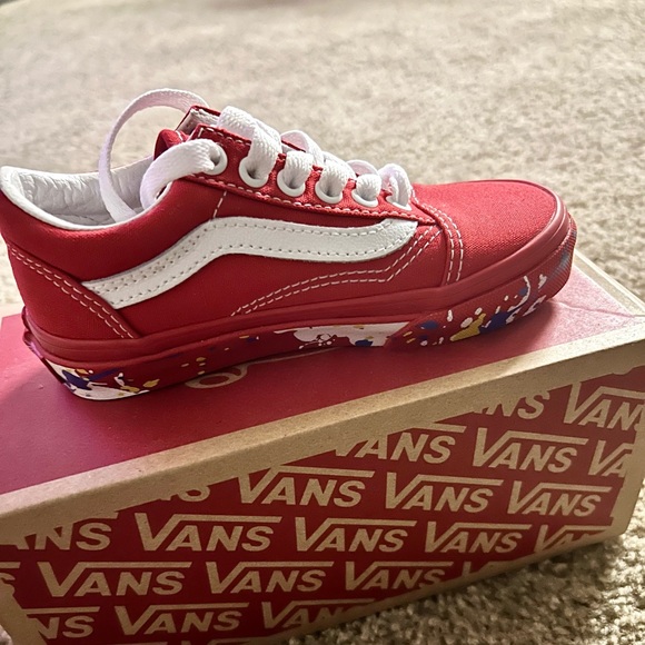 Toddler shoe, never been worn. - Picture 3 of 3